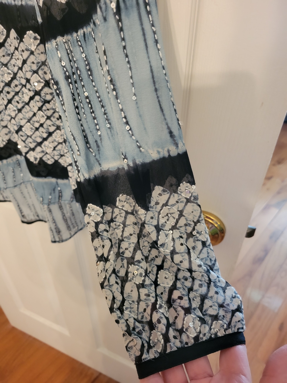 Calypso St. Barth Light Blue, Navy & White Patterned 100% Silk Long-Sleeve Top - Picture 5 of 9